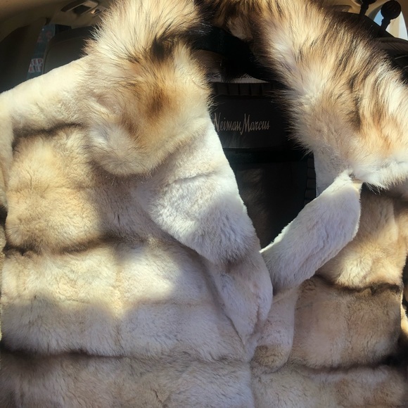 Real fur mink coat neiman marcus label NWOT. - Picture 3 of 3